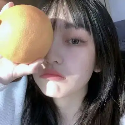 网易云热评遇到高中的班花,她看我开跑车,就问能不能载她
