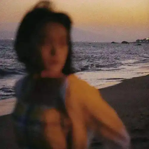 今日头像伤心的人记得听快歌
