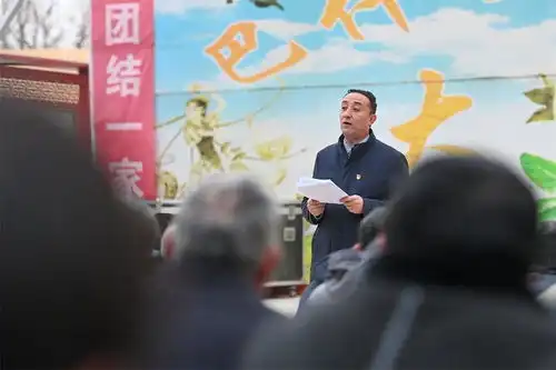 十年两会温暖记忆种下石榴树,开出团结花
