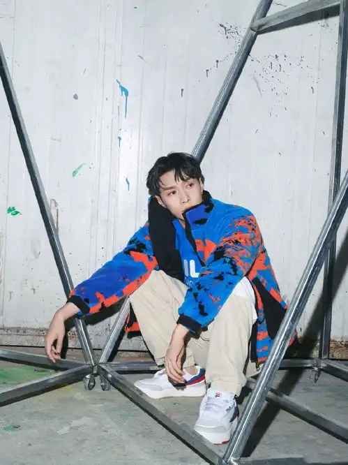 组图好兄弟张艺兴为彭昱畅送生日祝福愿你尝遍美食不长肉
