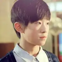 超萌易烊千玺qq头像可爱的易烊千玺
