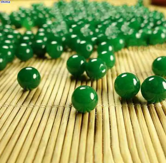 绿色翡翠珠子手链寓意及价格解析

