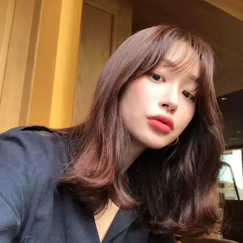 空气刘海已过时现在韩妞都在夯的你知道吗
