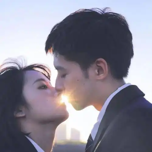 头像丨我保持年轻的秘诀谎报年龄
