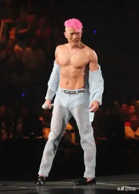 彭于晏我的腹肌照,郭富城这是我的,王宝强我来了你们让让
