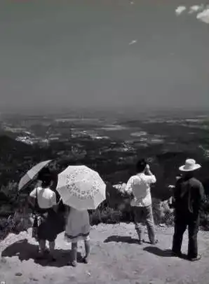 你家有老照片吗一组40年前的老照片,看完感慨万千
