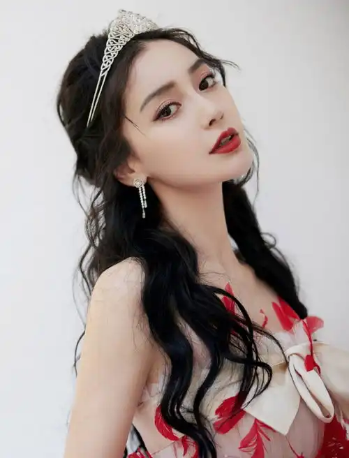 双倍养眼angelababy蔡徐坤罕见同框,神仙颜值姐弟太a,快收藏
