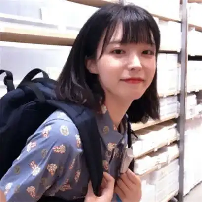 qq女生头像短发清新,笑得没心没肺的女人
