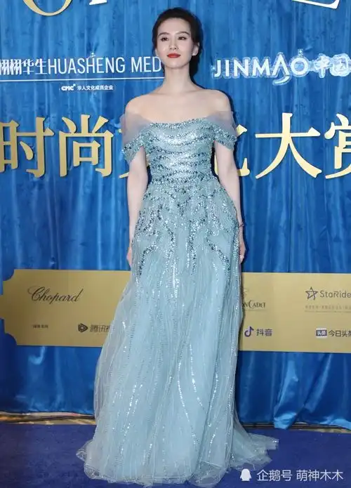 当红女星最新高清特写图宋茜色差明显,刘诗诗皮肤好,baby嘴歪
