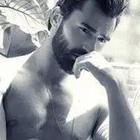 男人孤寂沧桑的背景图片微信头像图片大全
