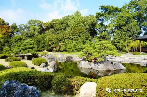 出则繁华,入则繁花
