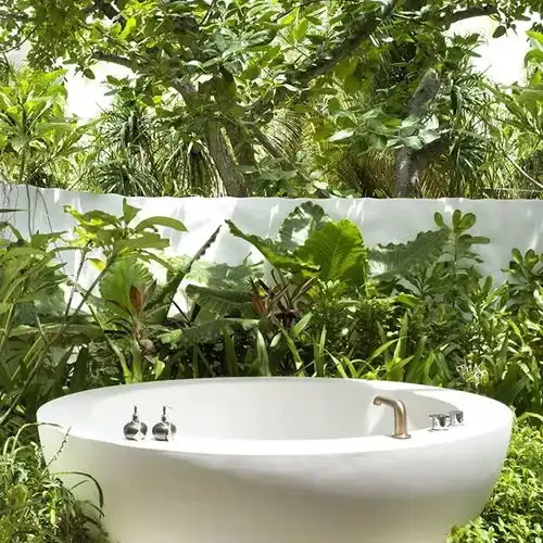 去马尔代夫斯茹芬富士岛体验奢华帐篷丛林别墅
