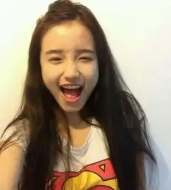 这位女孩是好像是欧美的
