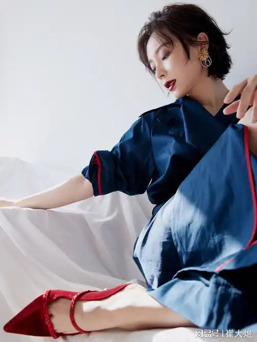 韵味十足风情万种陈数
