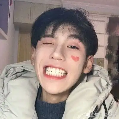 一排黄牙不好意思笑戒掉这3臭毛病,学生党要趁早
