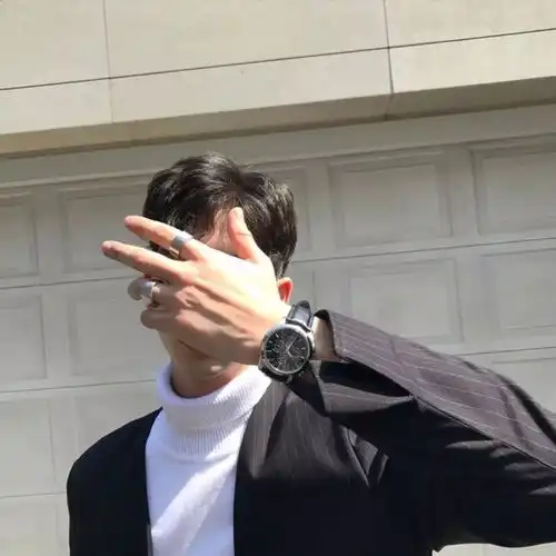 每日头像很想挽手渡余年
