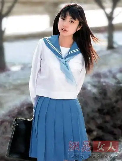 张曼玉钟楚红张柏芝高圆圆蔡卓妍徐若瑄桂纶镁倪妮景甜颖儿盘点女星漂亮校服照
