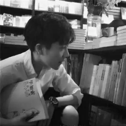 黑白男头像高冷,帅最招女人喜欢的
