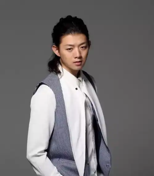 9月29日云跨境之夜群星演唱会李宇春李荣浩张碧晨汪苏泷...
