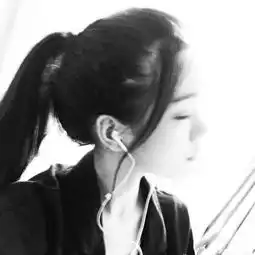 qq黑白头像女生孤独伤感堕落小孩子才会生气难过失望
