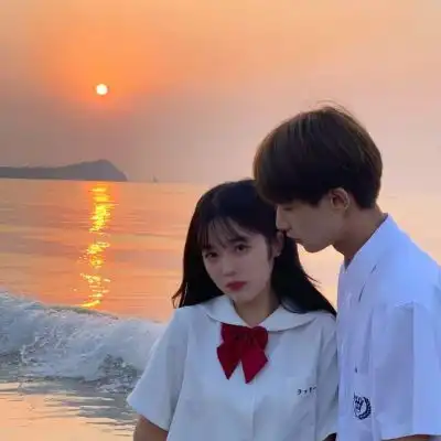 瑶瑶子和老王情头肩并肩或许情侣头像我要个性网
