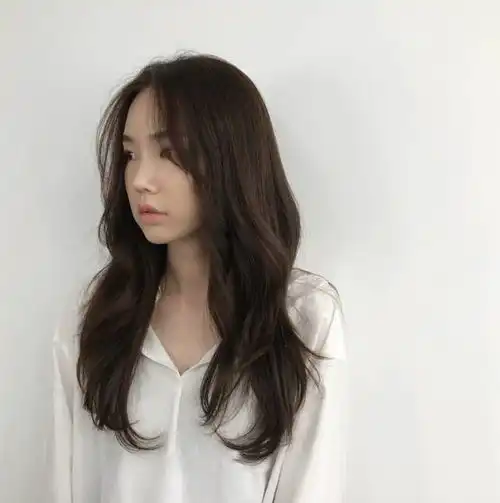 今年最火的刘海,超级显脸小
