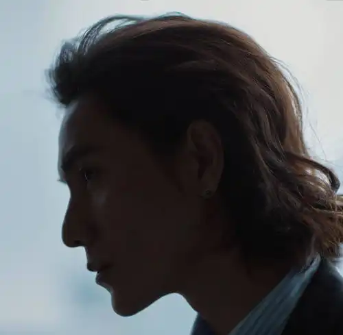 陈坤晒与儿子合照,两人几乎一模一样,背后的付出让人心生敬佩
