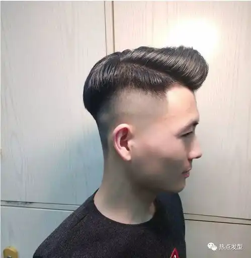 让你变帅更时尚的男生发型
