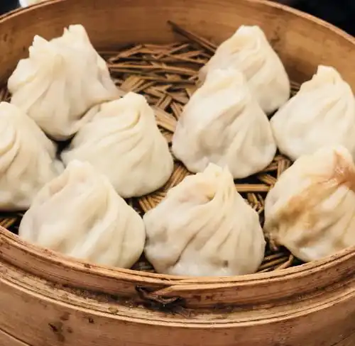 救死扶伤仍继续,家乡美食也得安排上
