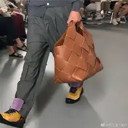 新媒体编辑不配睡觉,大包助阵宋慧乔宋仲基范冰冰李晨热点追踪
