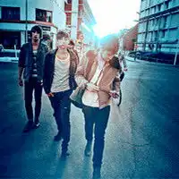 我们都是顶天立地的好兄弟,兄弟多了路好走
