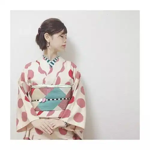 日本小姐姐的和服穿搭走红ins,把和服穿得这么时髦,太好看了

