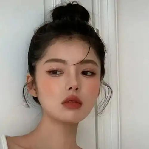 高级冷淡风的酷酷女头
