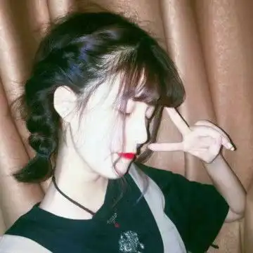 扎辫子小女生微信头像,女生头像图片
