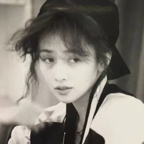 一出道就震惊全亚洲,她到底是谁网友精致版林青霞
