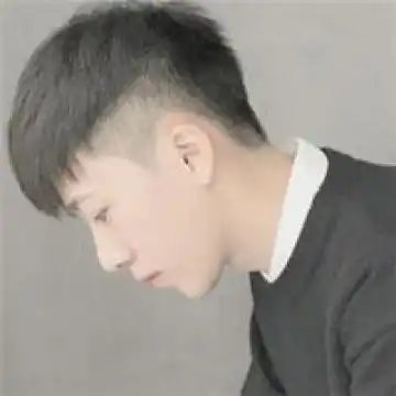 最新偶像蔡徐坤
