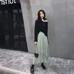 个性拼接半身裙
