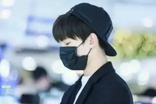 戴黑帽子黑口罩白耳机的漫画男生形象
