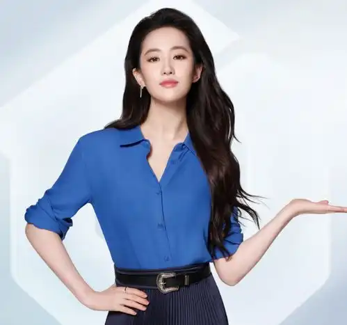 刘亦菲最新代言美到天际,穿修身裙腰臀比绝了,风情万种状态如同27岁
