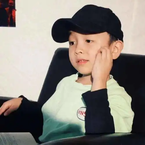 男生头像可以对喜欢的人使用的小套路
