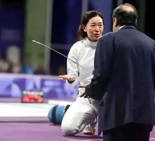 上届击剑冠军孙一文爆冷出局,却遭到冷嘲热讽,某些网友何须如此
