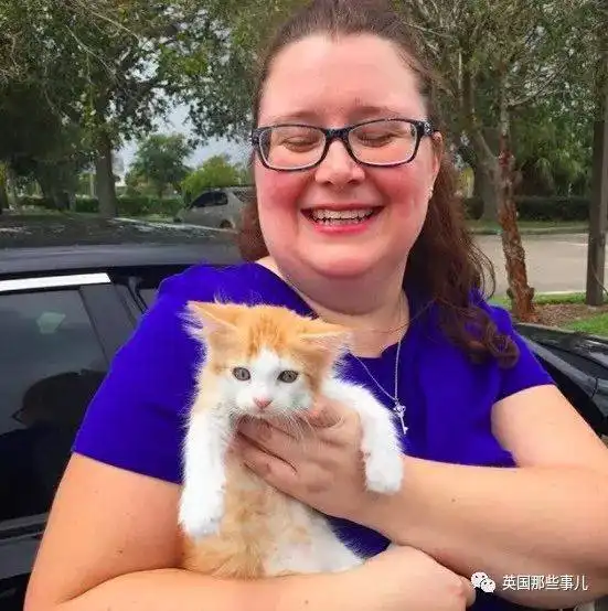 当了18年警察的姐们,嗯,她简直还是个奶喵守护神
