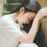 伤感女生头像

