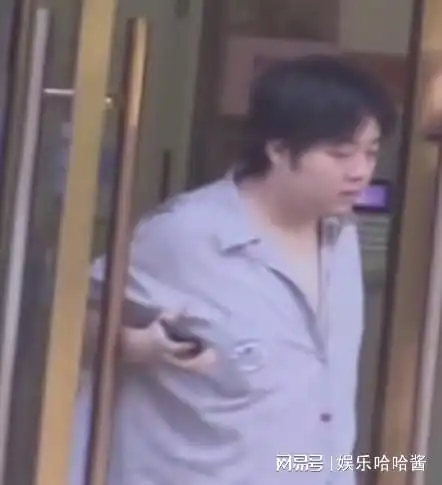 95后小花被导演洗脑任敏恋情曝光引全网反对,网友眼瞎了
