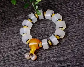 天然水晶玉髓女士手链玉髓手串开光手链天然冰种佛珠首饰女情侣饰品
