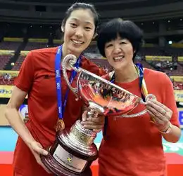 11连胜恭喜中国女排又赢了,全胜战绩强势卫冕,333再创女排纪录
