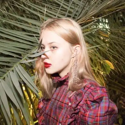 超好看气质的欧美女生头像
