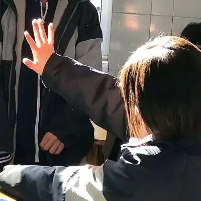 世间许多人需要的其实不是实用的情侣头像我要个性网
