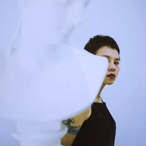 她说,青春好像终于要落幕了
