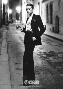 时装精吸烟装原来可以这么飒安吉丽娜朱莉穿上美极了
